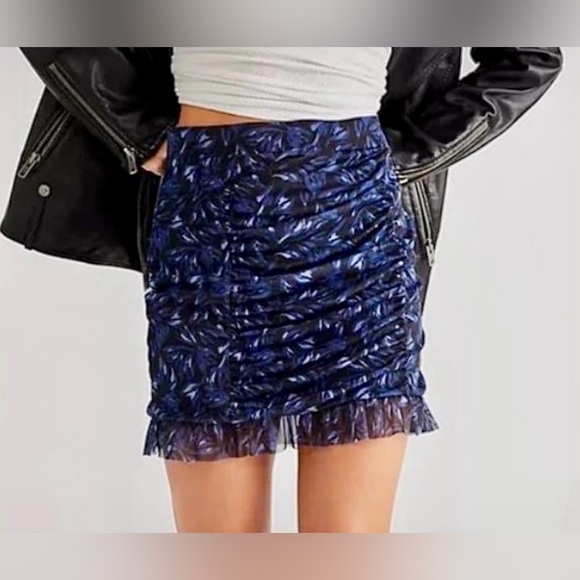 Free People Dresses & Skirts - Free People Romi mesh mini skirt in blue floral size large